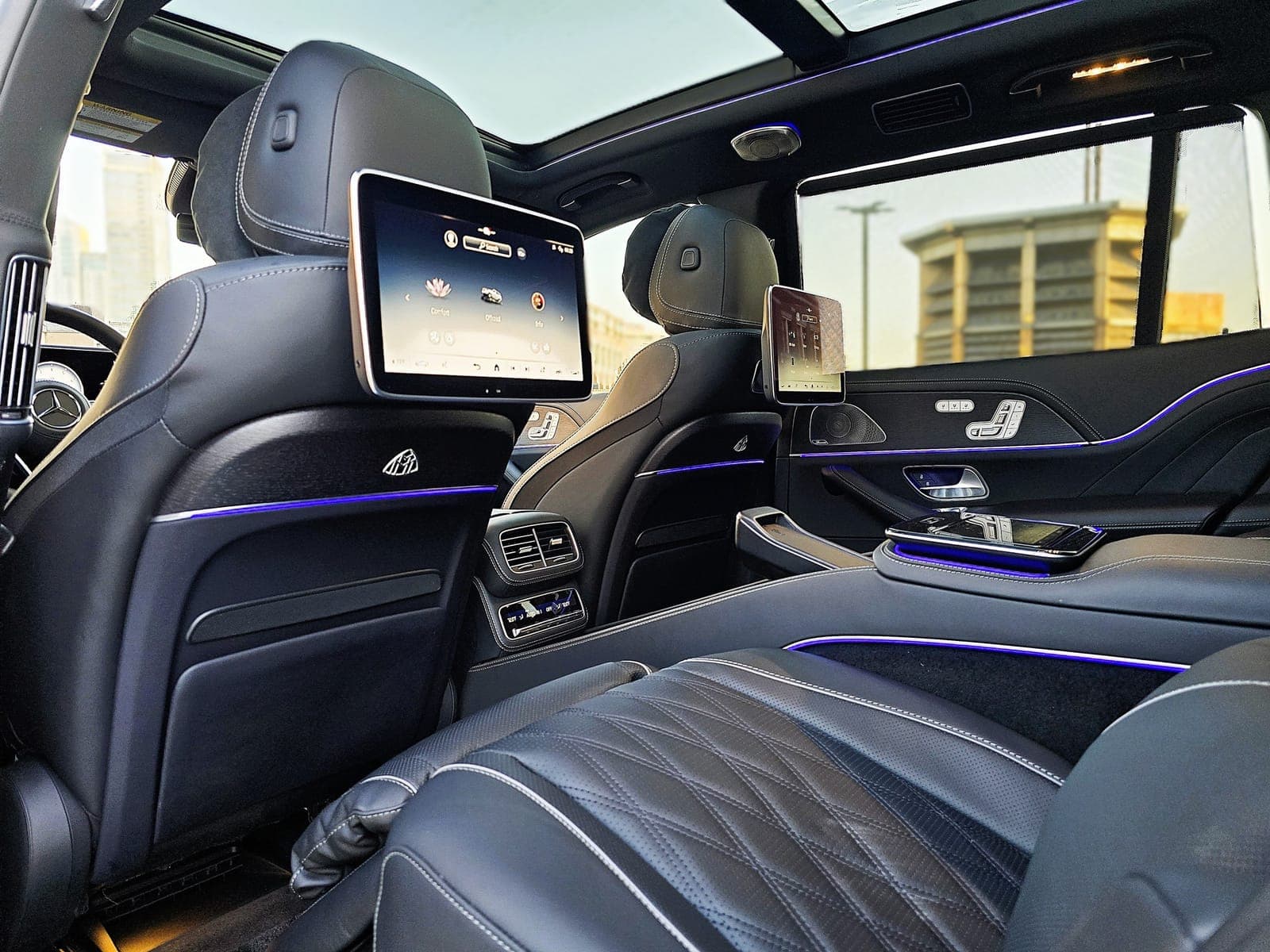 Black Mercedes-Maybach GLS 600