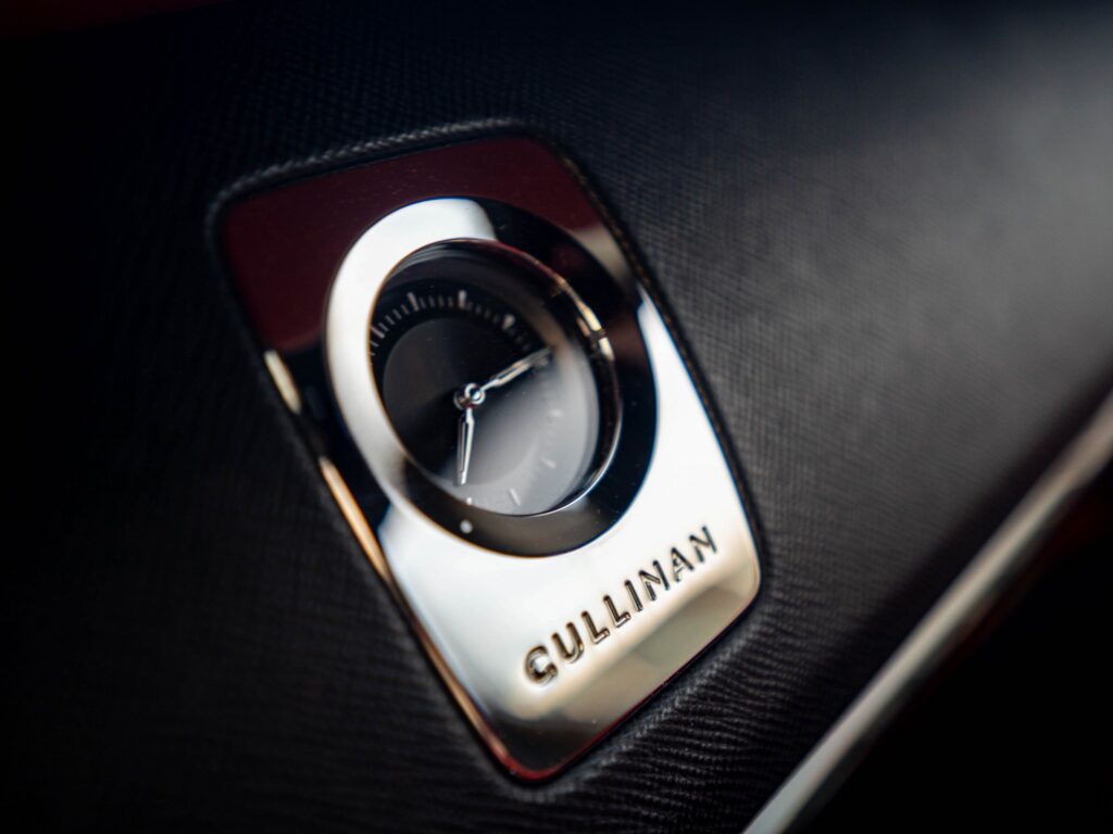 Home 40 Rolls-Royce Cullinan